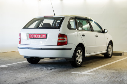 Продажа Skoda Fabia I Рестайлинг 1.2 MT (64 л.с.) 2007 Белый в Автодом