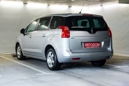 Продажа Peugeot 5008 I Рестайлинг 1.6 MT (120 л.с.) 2016 Серебристый в Автодом