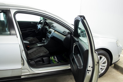 Продажа Volkswagen Passat B6 2.0 AMT (170 л.с.) 2008 Серебристый в Автодом