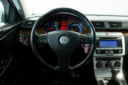 Продажа Volkswagen Passat B6 2.0 AMT (170 л.с.) 2008 Серебристый в Автодом