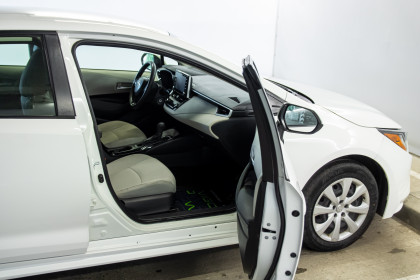 Продажа Toyota Corolla XII (E210) 1.8 CVT (140 л.с.) 2020 Белый в Автодом