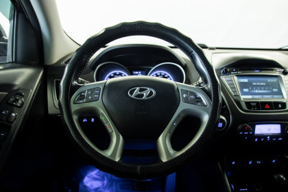  Hyundai Tucson II 2