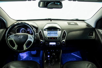  Hyundai Tucson II 2
