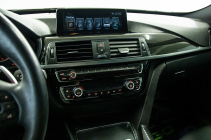 Продажа BMW 3 серии VI (F3x) Рестайлинг 330i xDrive 2.0 AT (252 л.с.) 2016 Серебристый в Автодом