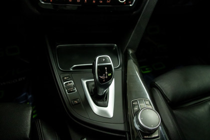 Продажа BMW 3 серии VI (F3x) Рестайлинг 330i xDrive 2.0 AT (252 л.с.) 2016 Серебристый в Автодом