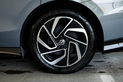 Продажа Volkswagen ID.7 I 86 kWh 0.0 AT (286 л.с.) 2024 Серый в Автодом
