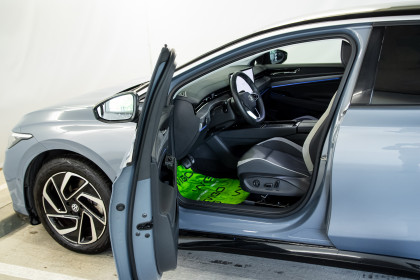 Продажа Volkswagen ID.7 I 86 kWh 0.0 AT (286 л.с.) 2024 Серый в Автодом