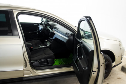 Продажа Volkswagen Passat B6 2.0 AMT (140 л.с.) 2007 Серый в Автодом