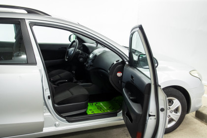 Продажа Hyundai i30 I 1.4 MT (109 л.с.) 2009 Серебристый в Автодом