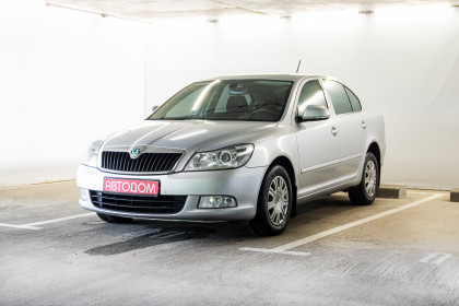 Продажа Skoda Octavia II (A5) Рестайлинг 1.4 MT (122 л.с.) 2011 Серебристый в Автодом