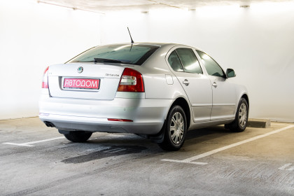 Продажа Skoda Octavia II (A5) Рестайлинг 1.4 MT (122 л.с.) 2011 Серебристый в Автодом