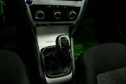 Продажа Skoda Octavia II (A5) Рестайлинг 1.4 MT (122 л.с.) 2011 Серебристый в Автодом