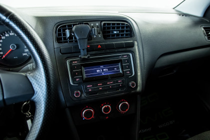 Продажа Volkswagen Polo V 1.6 MT (105 л.с.) 2013 Серый в Автодом