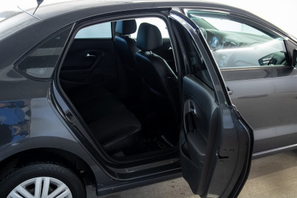 Продажа Volkswagen Polo V 1.6 MT (105 л.с.) 2013 Серый в Автодом