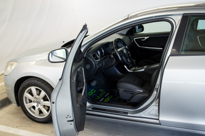 Продажа Volvo S60 II 1.6 AT (180 л.с.) 2011 Серый в Автодом