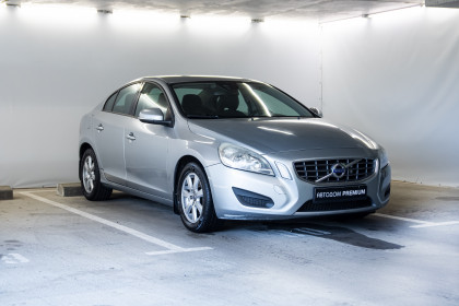 Продажа Volvo S60 II 1.6 AT (180 л.с.) 2011 Серый в Автодом