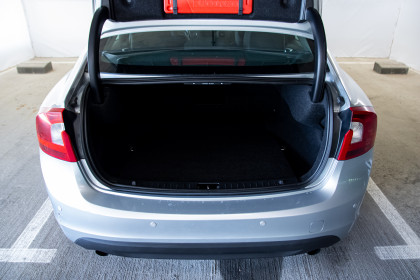 Продажа Volvo S60 II 1.6 AT (180 л.с.) 2011 Серый в Автодом