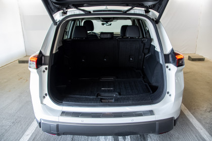 Продажа Nissan Rogue III Рестайлинг 1.5 CVT (204 л.с.) 2024 Белый в Автодом