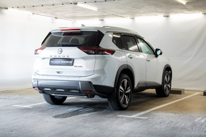 Продажа Nissan Rogue III Рестайлинг 1.5 CVT (204 л.с.) 2024 Белый в Автодом