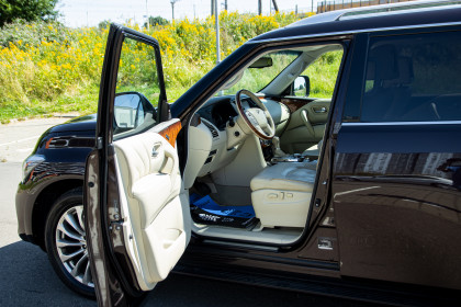 Продажа Infiniti QX80 I Рестайлинг 5.6 AT (405 л.с.) 2016 Бордовый в Автодом
