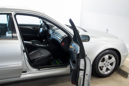 Продажа Mercedes-Benz E-Класс III (W211, S211) 200 1.8 AT (163 л.с.) 2005 Серебристый в Автодом