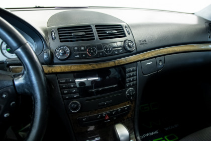 Продажа Mercedes-Benz E-Класс III (W211, S211) 200 1.8 AT (163 л.с.) 2005 Серебристый в Автодом