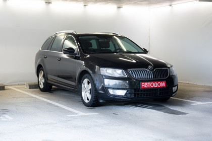 Продажа Skoda Octavia III (A7) 1.6 MT (105 л.с.) 2015 Черный в Автодом