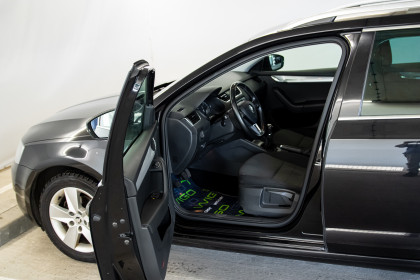 Продажа Skoda Octavia III (A7) 1.6 MT (105 л.с.) 2015 Черный в Автодом