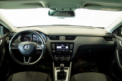 Продажа Skoda Octavia III (A7) 1.6 MT (105 л.с.) 2015 Черный в Автодом