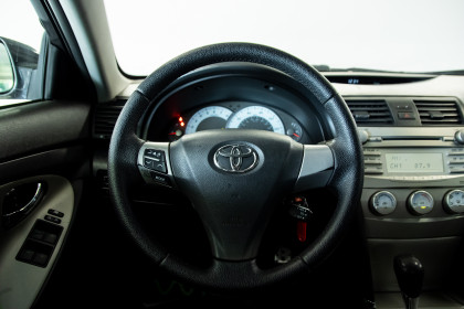 Продажа Toyota Camry VI (XV40) Рестайлинг 2.5 AT (179 л.с.) 2009 Серый в Автодом