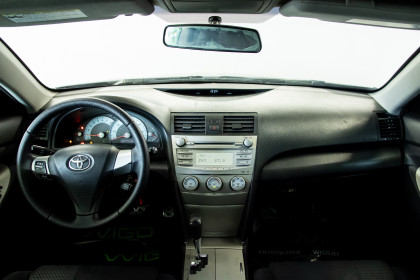 Продажа Toyota Camry VI (XV40) Рестайлинг 2.5 AT (179 л.с.) 2009 Серый в Автодом