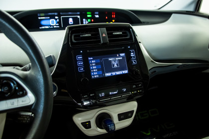 Продажа Toyota Prius IV (XW50) 1.8 AT (98 л.с.) 2018 Синий в Автодом