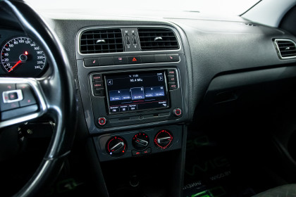 Продажа Volkswagen Polo VI 1.6 MT (90 л.с.) 2020 Желтый в Автодом