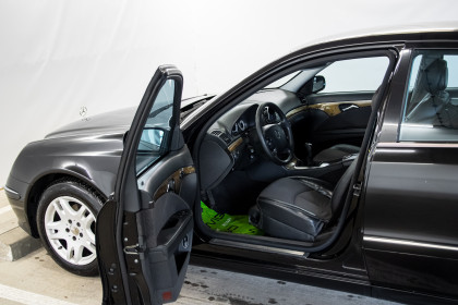 Продажа Mercedes-Benz E-Класс III (W211, S211) 200 1.8 MT (163 л.с.) 2005 Черный в Автодом