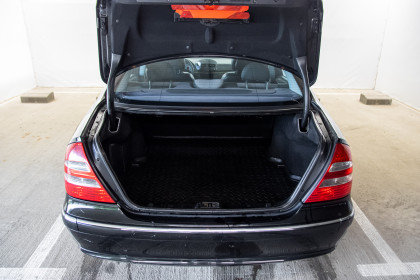 Продажа Mercedes-Benz E-Класс III (W211, S211) 200 1.8 MT (163 л.с.) 2005 Черный в Автодом