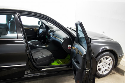 Продажа Mercedes-Benz E-Класс III (W211, S211) 200 1.8 MT (163 л.с.) 2005 Черный в Автодом