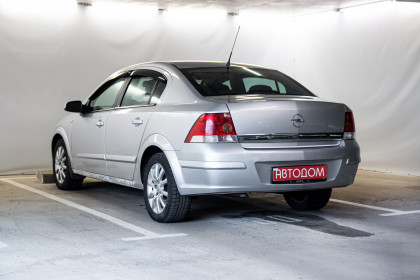 Продажа Opel Astra H Рестайлинг 1.8 MT (140 л.с.) 2008 Серебристый в Автодом