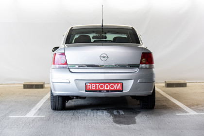 Продажа Opel Astra H Рестайлинг 1.8 MT (140 л.с.) 2008 Серебристый в Автодом