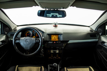 Продажа Opel Astra H Рестайлинг 1.8 MT (140 л.с.) 2008 Серебристый в Автодом