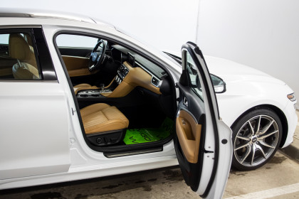 Продажа Genesis G70 I Рестайлинг 2.0 AT (247 л.с.) 2021 Белый в Автодом
