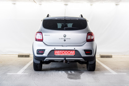 Продажа Renault Sandero II 1.6 MT (113 л.с.) 2017 Серебристый в Автодом
