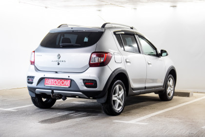 Продажа Renault Sandero II 1.6 MT (113 л.с.) 2017 Серебристый в Автодом