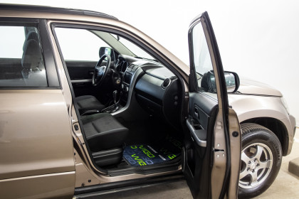 Продажа Suzuki Grand Vitara II Рестайлинг 2 2.0 AT (140 л.с.) 2013 Серый в Автодом