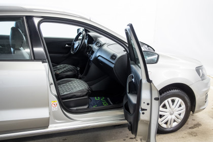 Продажа Volkswagen Polo VI 1.6 MT (110 л.с.) 2020 Серый в Автодом