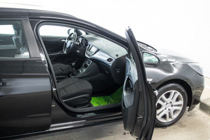 Продажа Opel Astra K Рестайлинг 1.5 MT (105 л.с.) 2021 Черный в Автодом