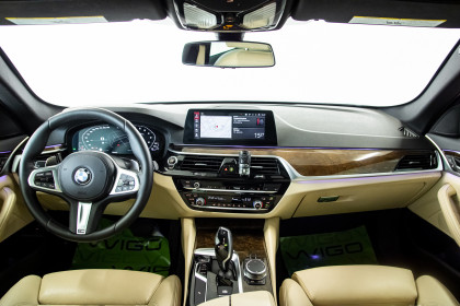 Продажа BMW 5 серии VII (G30/G31) 530i 2.0 AT (252 л.с.) 2020 Черный в Автодом