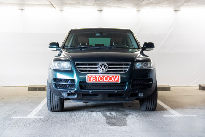 Продажа Volkswagen Touareg I 2.5 AT (174 л.с.) 2005 Зеленый в Автодом