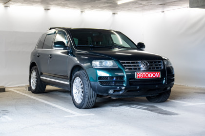Продажа Volkswagen Touareg I 2.5 AT (174 л.с.) 2005 Зеленый в Автодом
