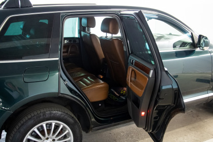 Продажа Volkswagen Touareg I 2.5 AT (174 л.с.) 2005 Зеленый в Автодом