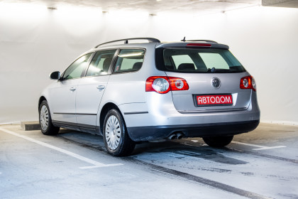 Продажа Volkswagen Passat B6 2.0 AMT (140 л.с.) 2007 Серебристый в Автодом